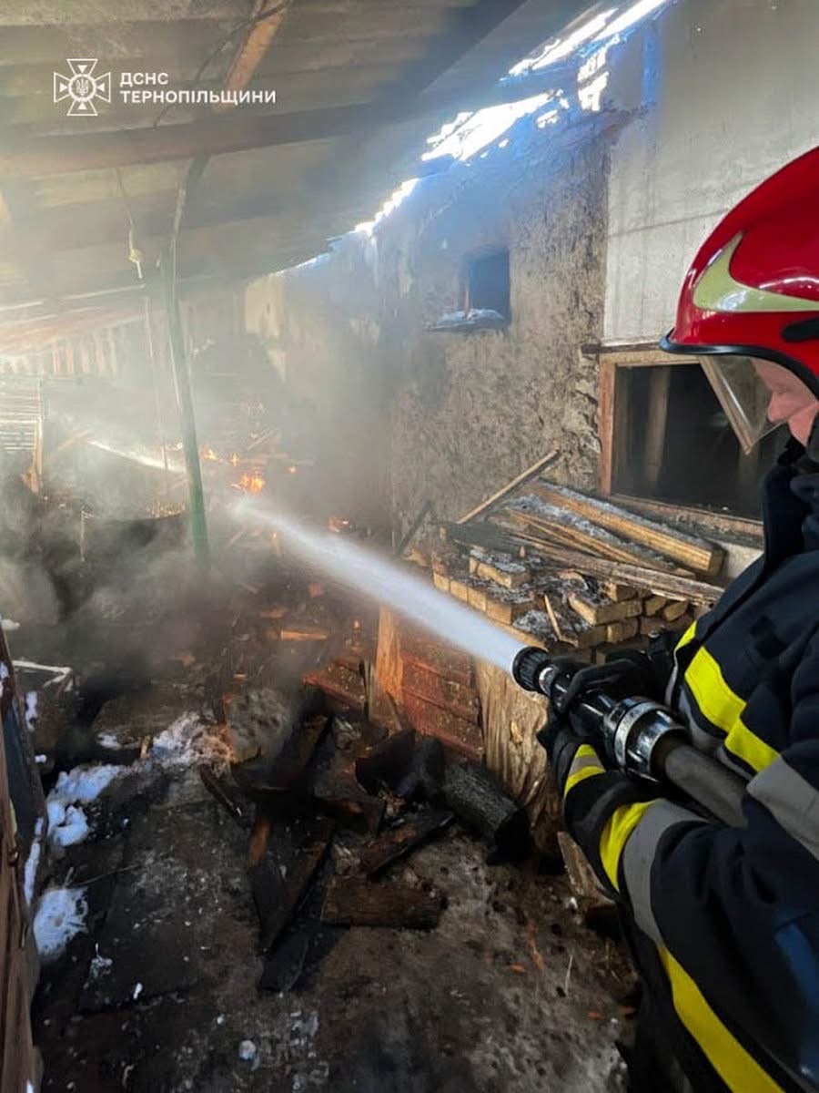 Вихідними на Кременеччині трапилось пʼять пожеж: є загиблі
